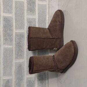 FREE W/ Bundle Tamarac Women's Brown Flat Bottom Faux Fur Lined Boots Size 8